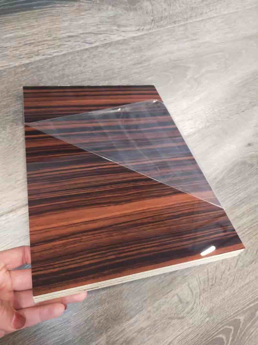 تصویر 1 از ام دی اف سبز هایگلاس ساده مناسب کابینت و کمد